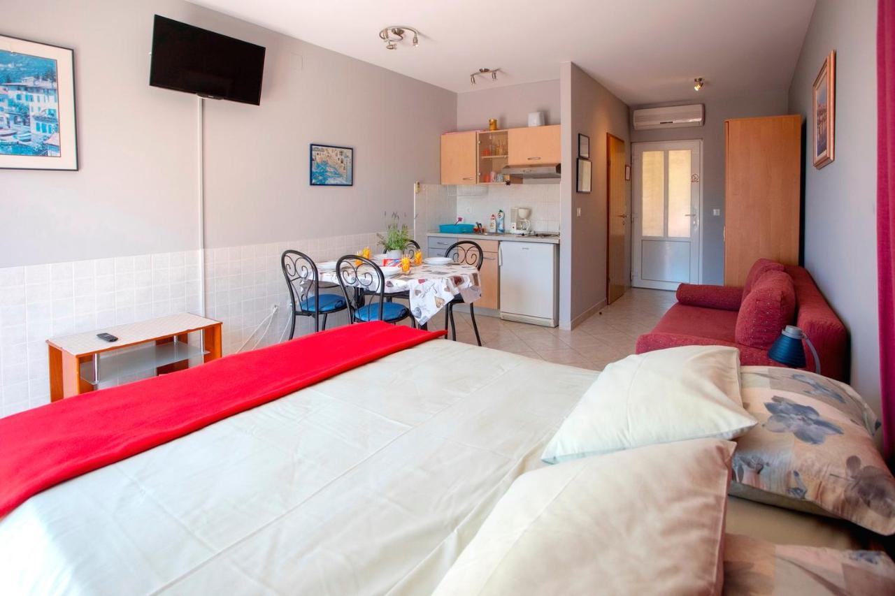 Apartamento Villla Brigitte Tučepi Exterior foto