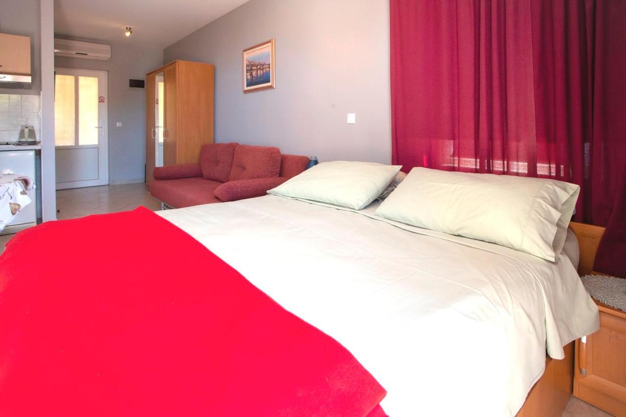 Apartamento Villla Brigitte Tučepi Exterior foto