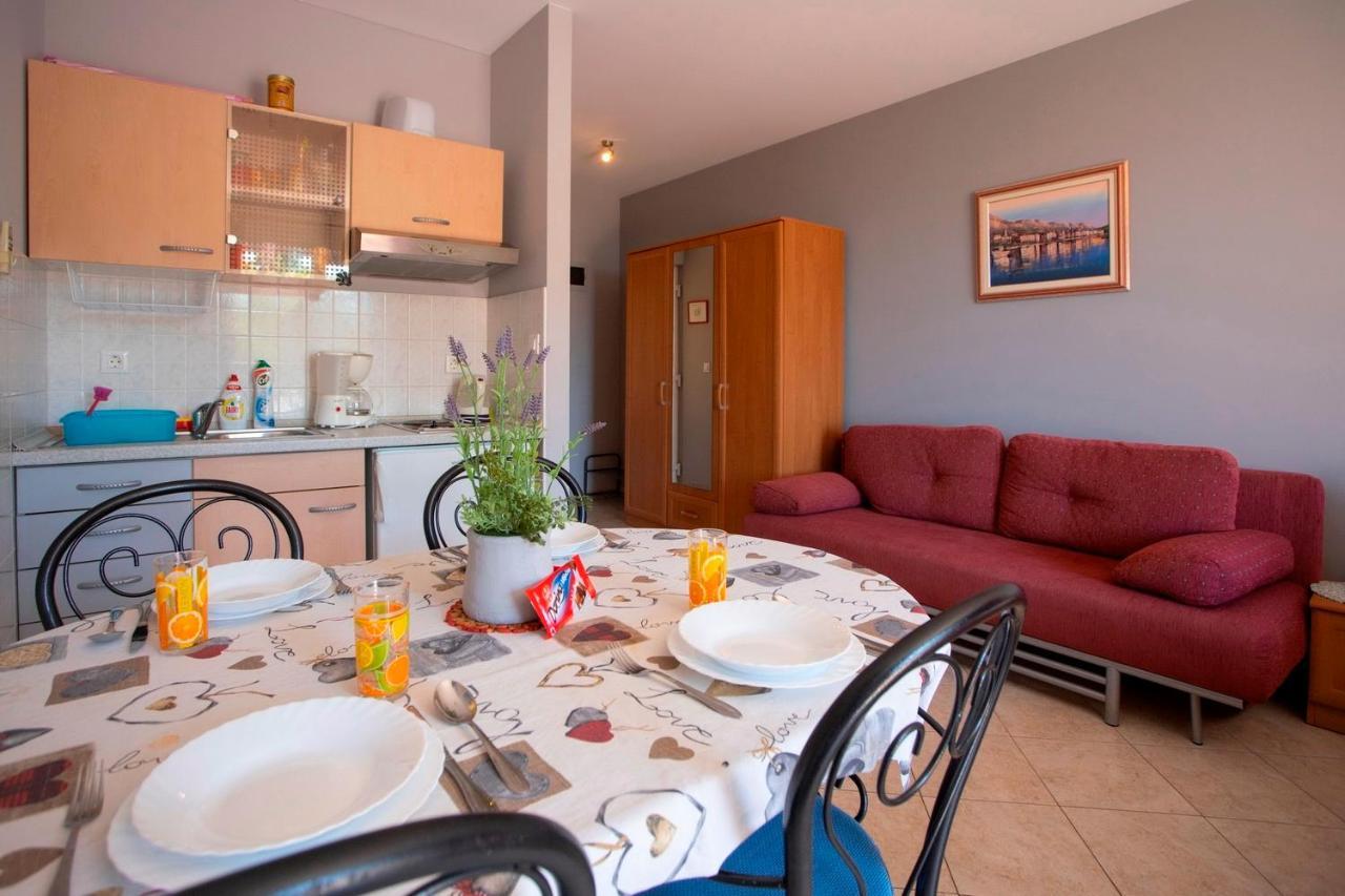 Apartamento Villla Brigitte Tučepi Exterior foto